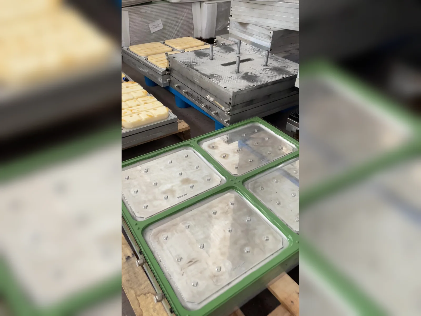 Tool plates on the workbench