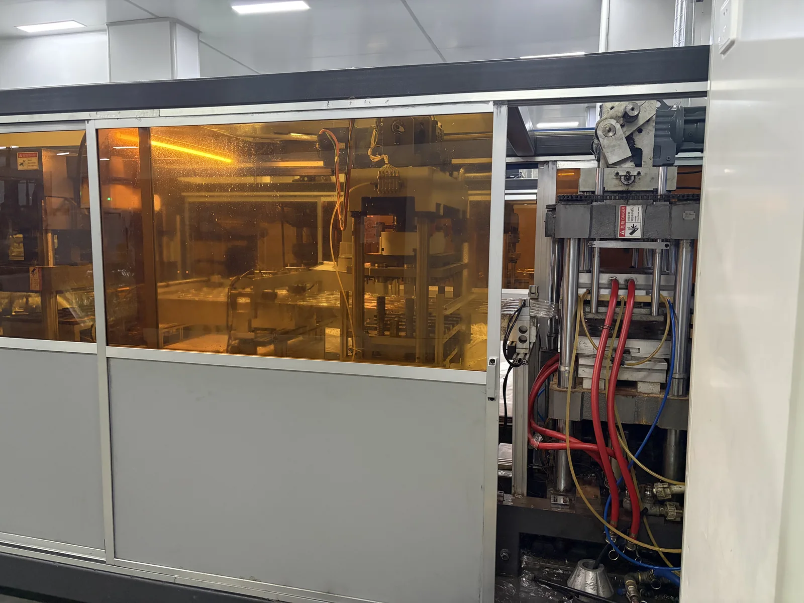 Cup and lid equipment — view 3